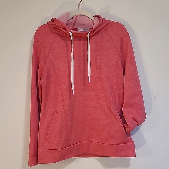 Chandail - Picture 1 of 5